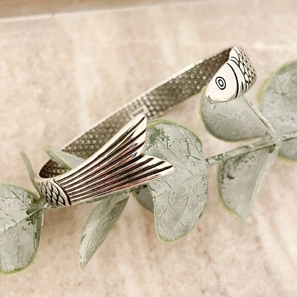 925 Sterling Silver Cuff Bracelet Fish Bracelet Modern Silver Bangle Bracelet - Picture 6 of 8